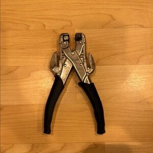 Stampin' Up! Crop-a-Dile Hole Multipurpose Punch